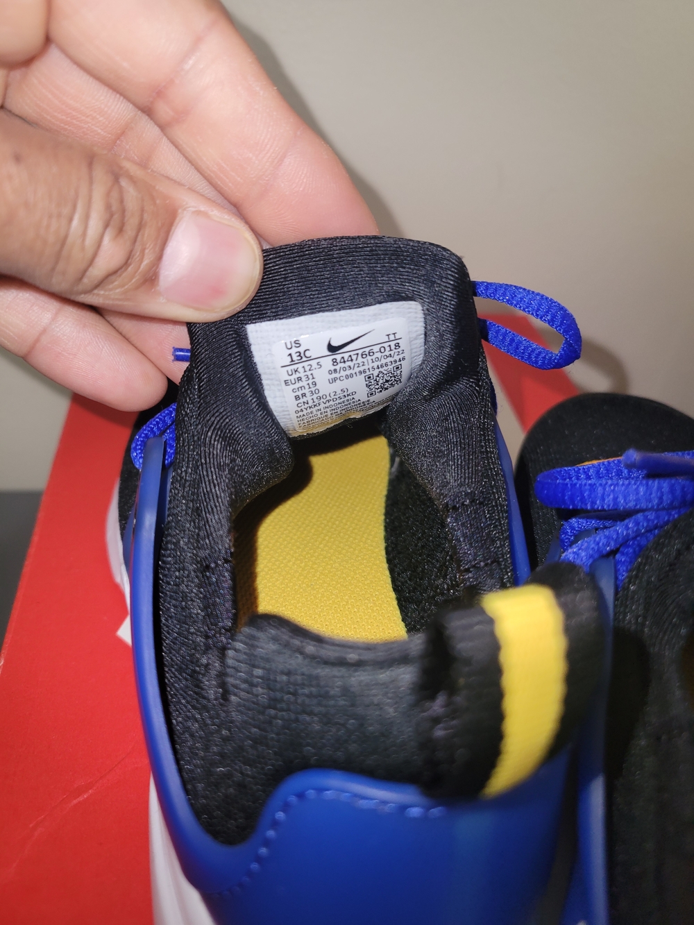 Nike Kids' Black & Royal Blue Presto Shoes with Yellow Accents - Picture 7 of 7